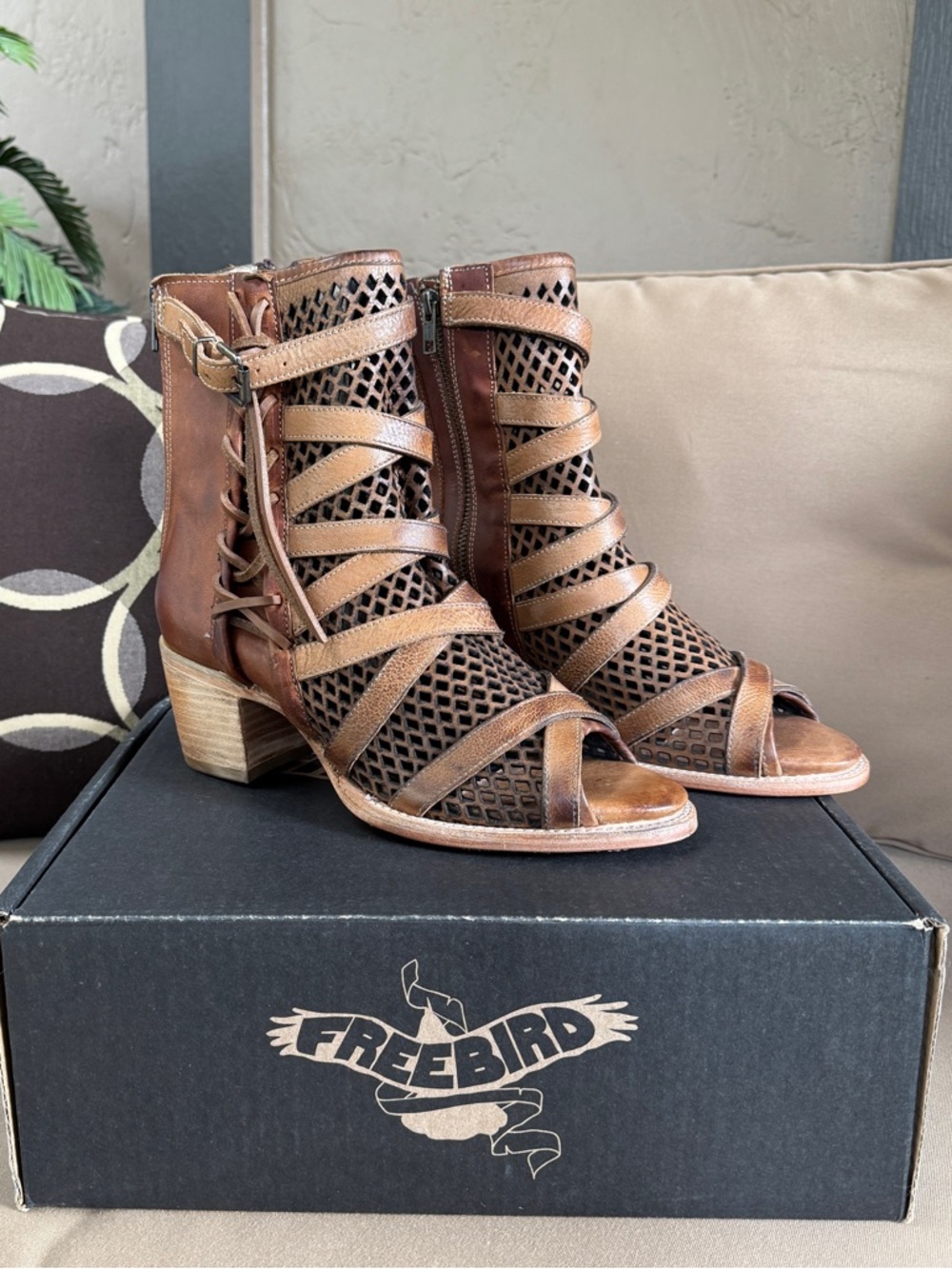 FREEBIRD Nikki Tan Leather Mesh Cutout Bootie Size 10
